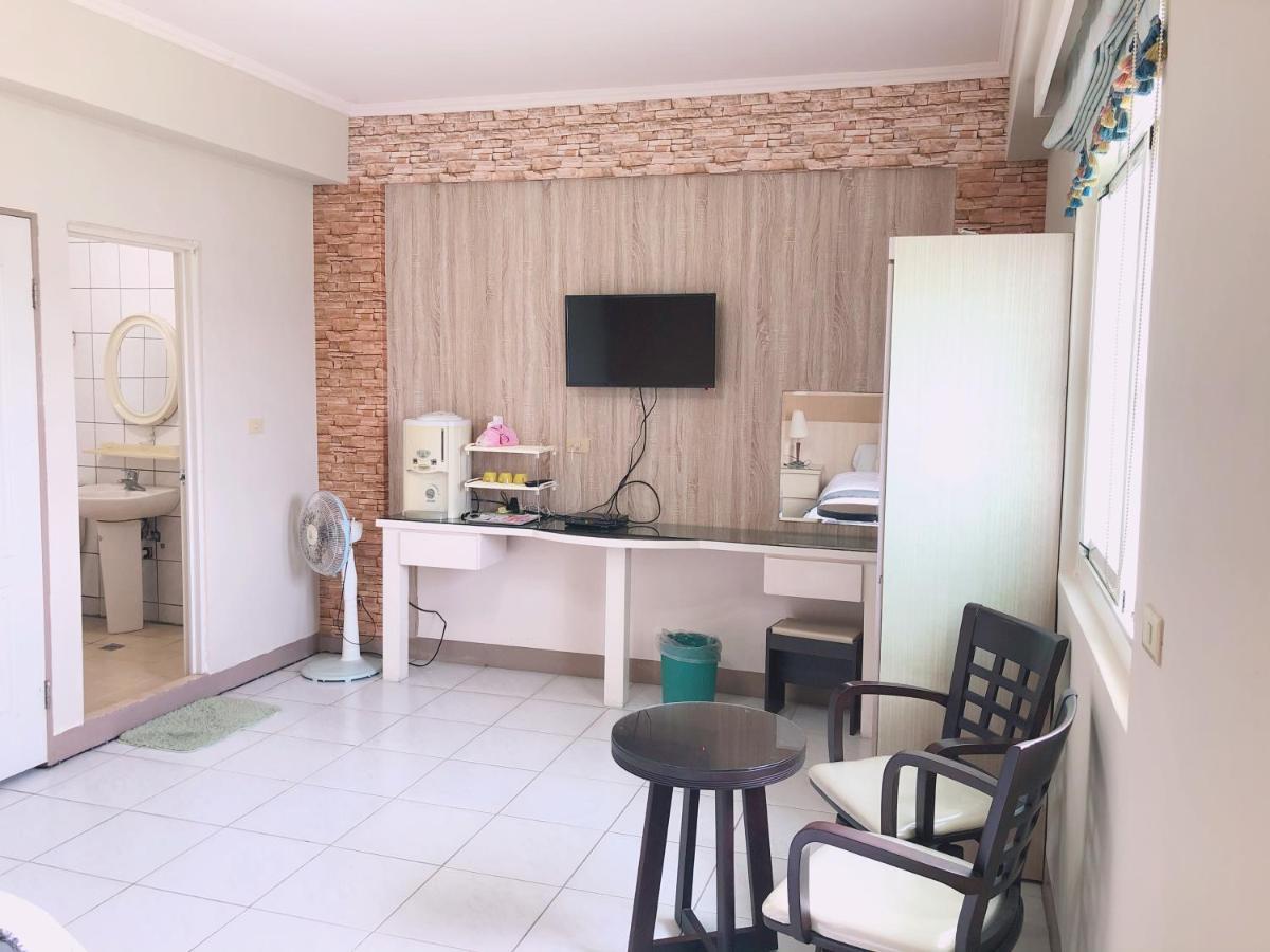 Chia Yun Homestay Luodong Esterno foto