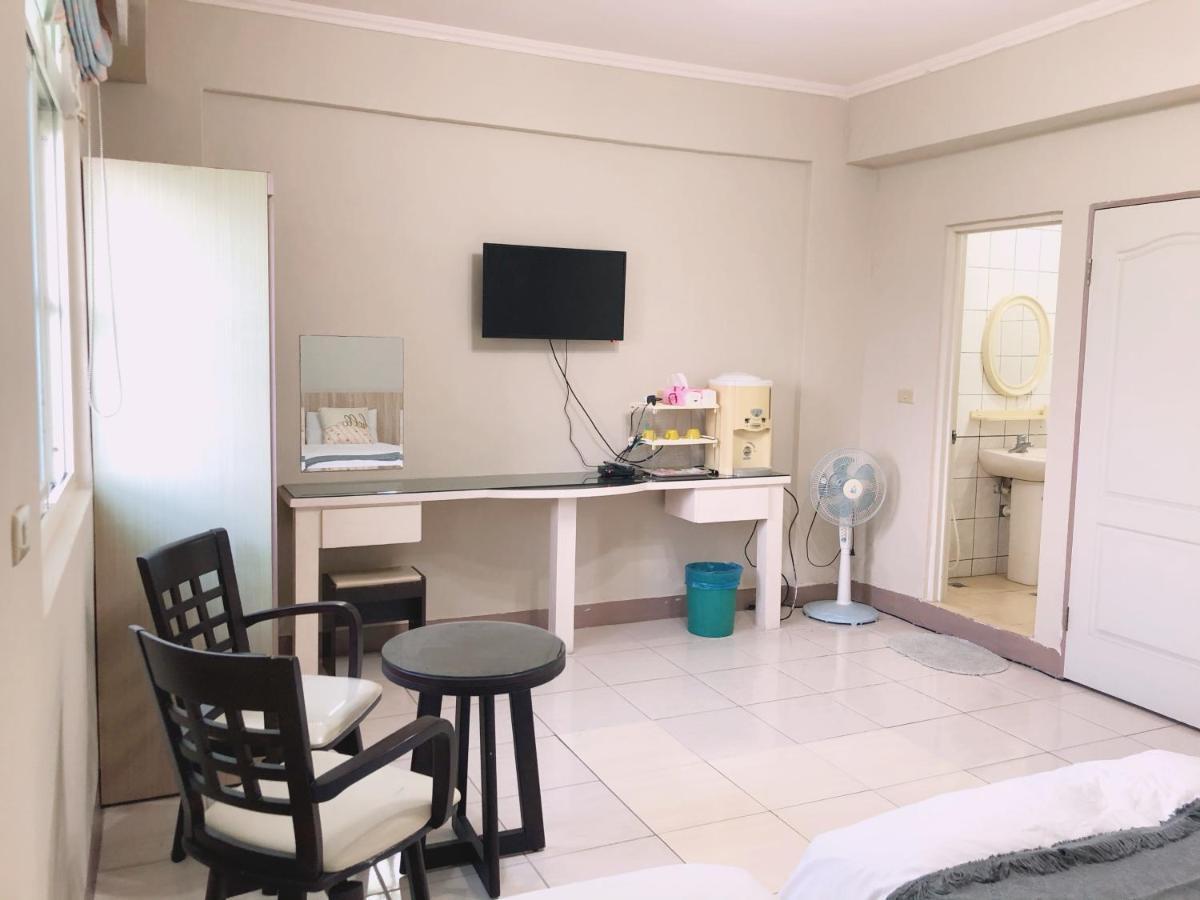 Chia Yun Homestay Luodong Esterno foto