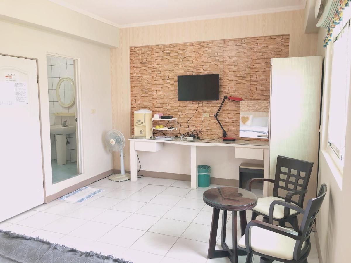 Chia Yun Homestay Luodong Esterno foto